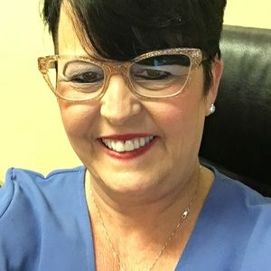 Meet your Posher, Sharon